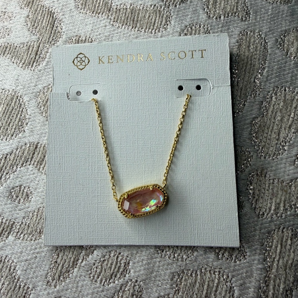 NWT Kendra Scott Elisa Necklace- peach